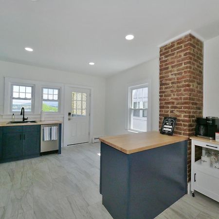 Deck View Of Hudson River & Mt Beacon / Boho Suite Newburgh Exteriér fotografie